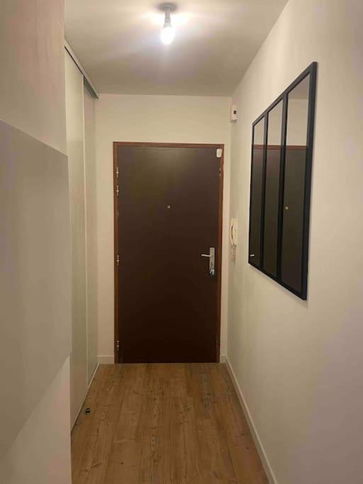 T2 Bien Equipe Avec Tram T1 Et Commodites A Proximite 13 Min Du Centre De Nantes Appartement *